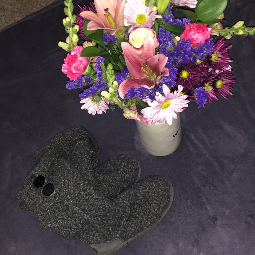 Grey Cardi Ugg’s